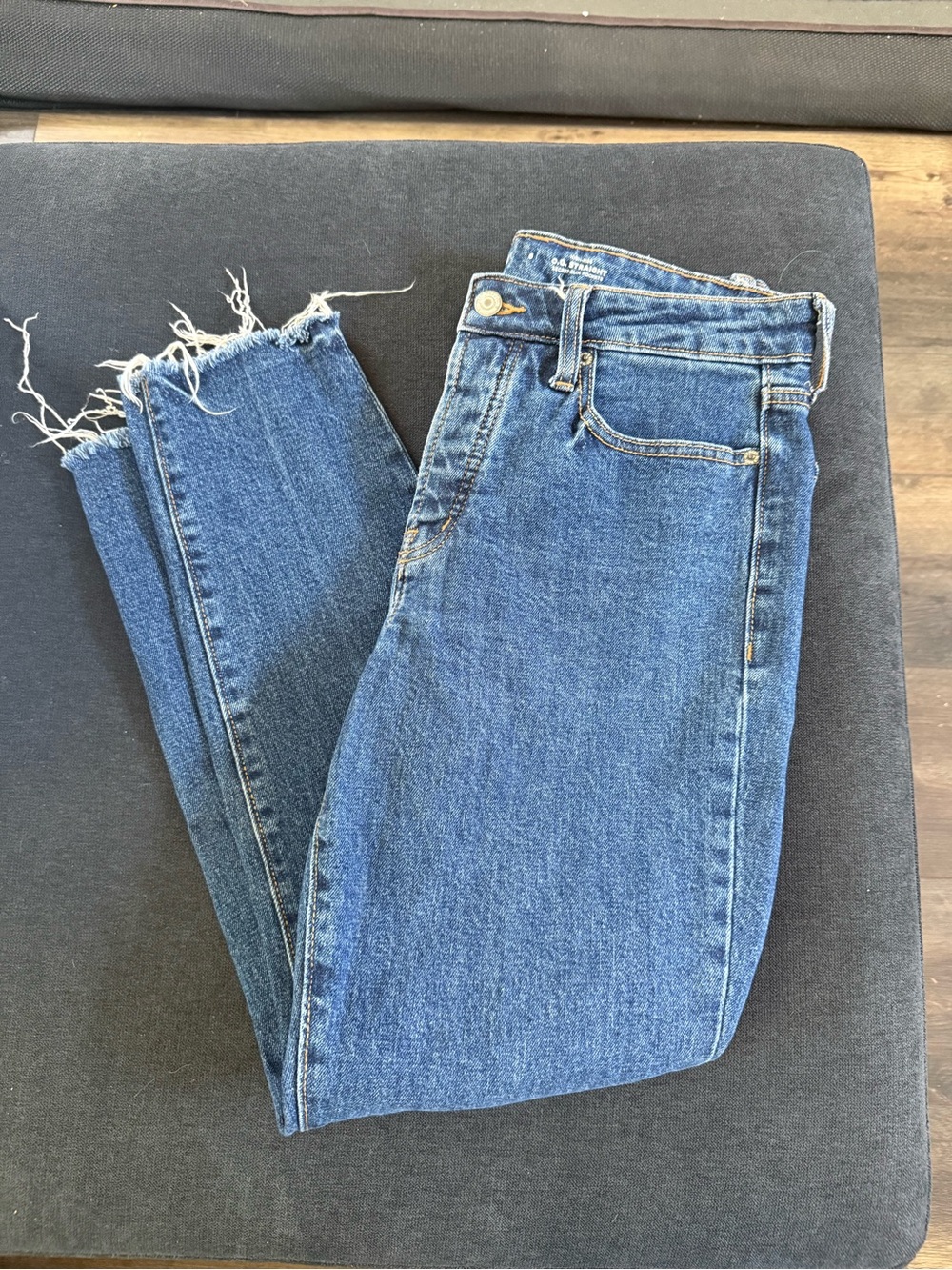 Old Navy O.G Straight Frayed Hem Women's Denim Jeans
